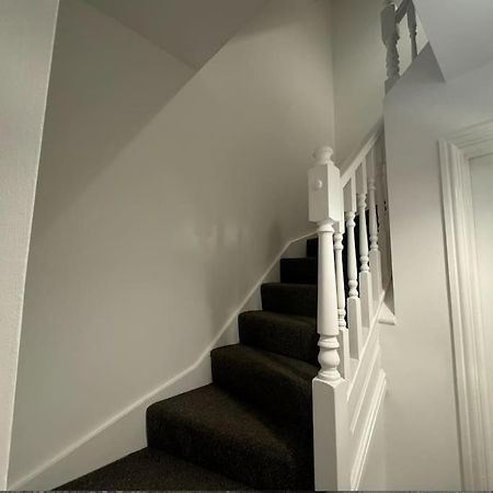 Modern Townhouse - 3 Bed 2.5 Bath 2 Private Gated Parking Villa Wellingborough Eksteriør billede