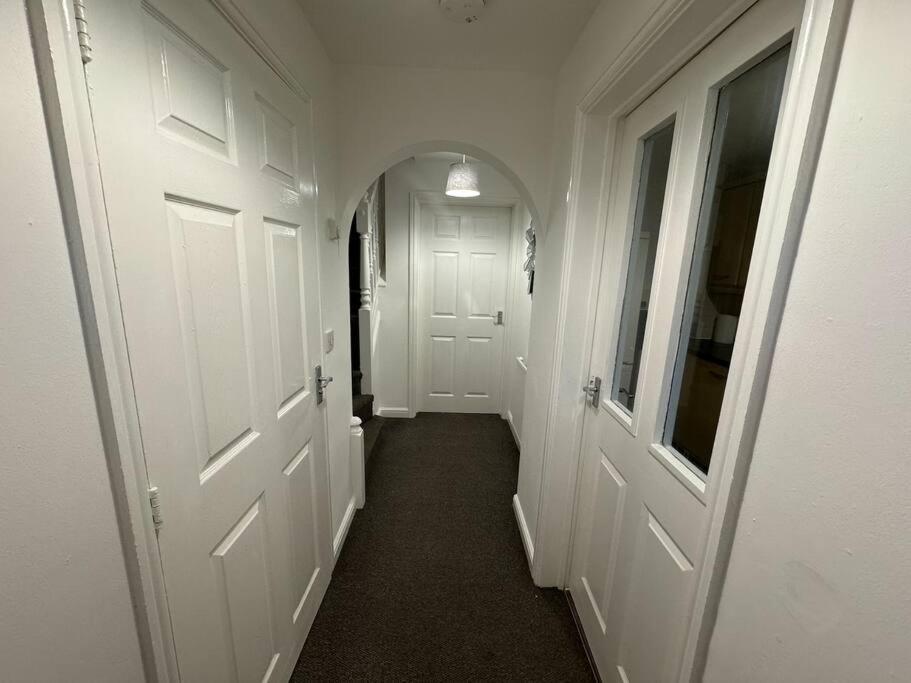 Modern Townhouse - 3 Bed 2.5 Bath 2 Private Gated Parking Villa Wellingborough Eksteriør billede
