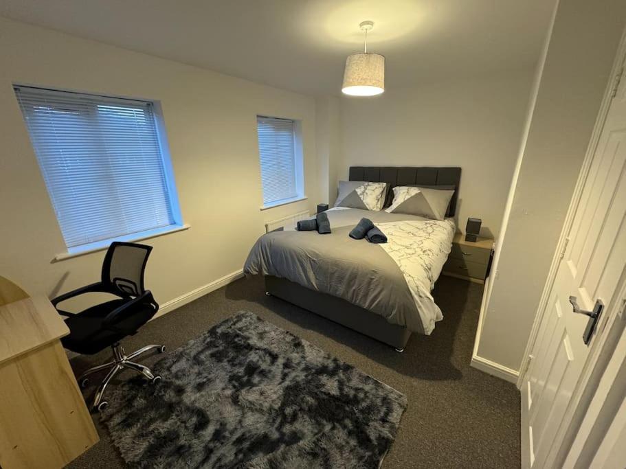 Modern Townhouse - 3 Bed 2.5 Bath 2 Private Gated Parking Villa Wellingborough Eksteriør billede