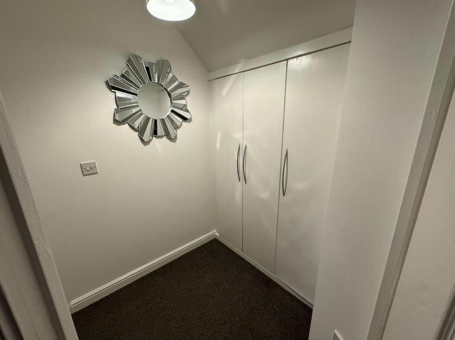 Modern Townhouse - 3 Bed 2.5 Bath 2 Private Gated Parking Villa Wellingborough Eksteriør billede