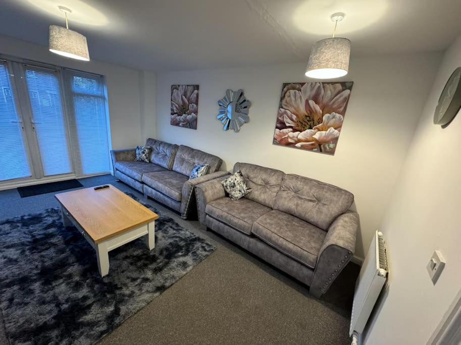 Modern Townhouse - 3 Bed 2.5 Bath 2 Private Gated Parking Villa Wellingborough Eksteriør billede