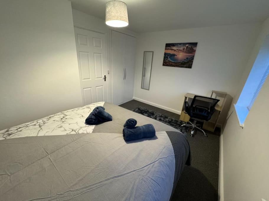 Modern Townhouse - 3 Bed 2.5 Bath 2 Private Gated Parking Villa Wellingborough Eksteriør billede