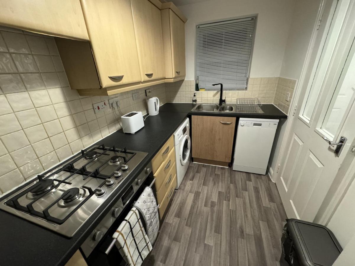 Modern Townhouse - 3 Bed 2.5 Bath 2 Private Gated Parking Villa Wellingborough Eksteriør billede